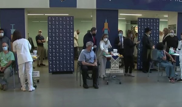 Туризм станет возможен только с зеленым паспортом: для передвижения Израиль начал выдавать спецдокумент
