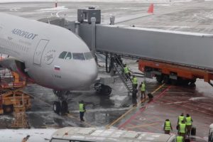 Пассажиры Аэрофлота без масок будут депортированы на карантинные места