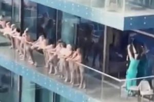 Группу голых российских туристок арестовали в Дубае за съемку на балконе